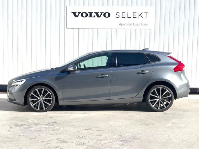 VOLVO V40 2017 Image 31