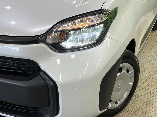 TOYOTA SIENTA HYBRID 2025 Image 31