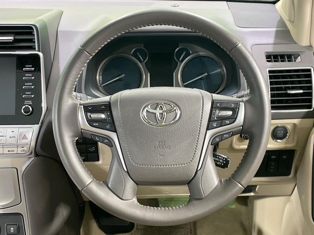 TOYOTA LANDCRUISER PRADO 2023 Image 31