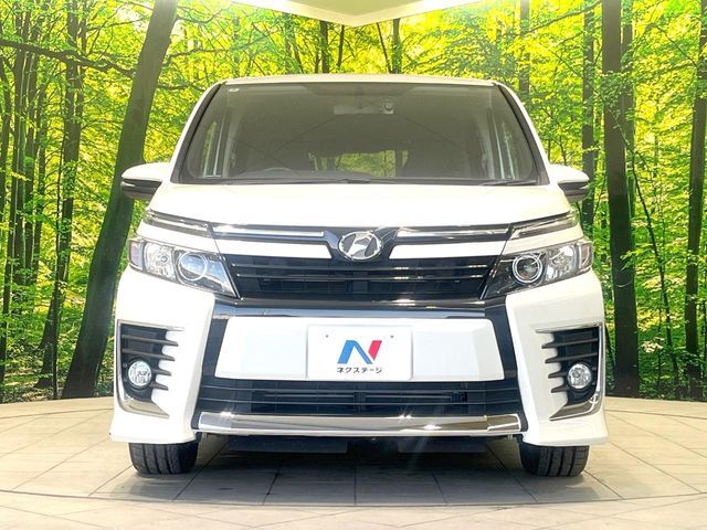 TOYOTA VOXY 2014 Image 31