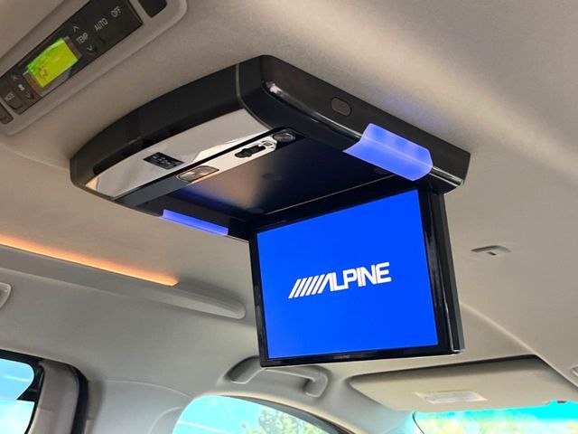 TOYOTA VELLFIRE 2012 Image 31