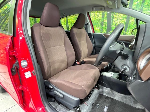 TOYOTA VITZ 2013 Image 31