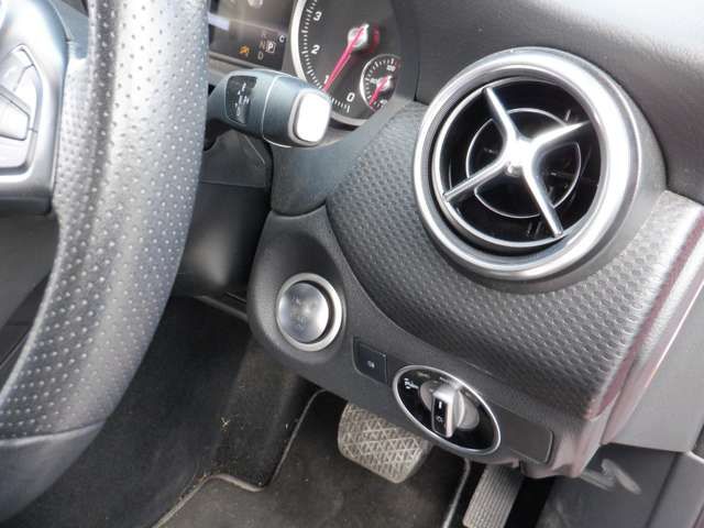 MERCEDES BENZ A CLAS 2017 Image 31