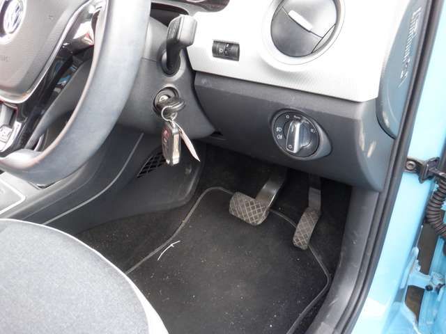 VOLKSWAGEN UP! 2019 Image 31