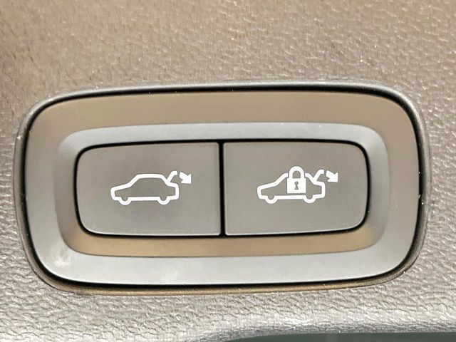 VOLVO XC60 2021 Image 31