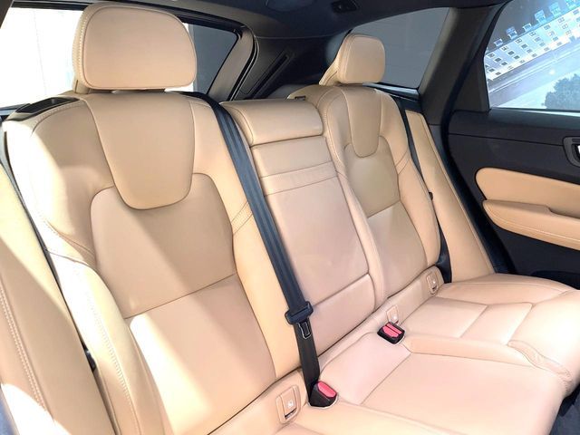 VOLVO XC60 2021 Image 31