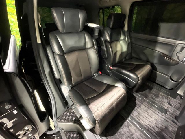 NISSAN ELGRAND 2017 Image 31