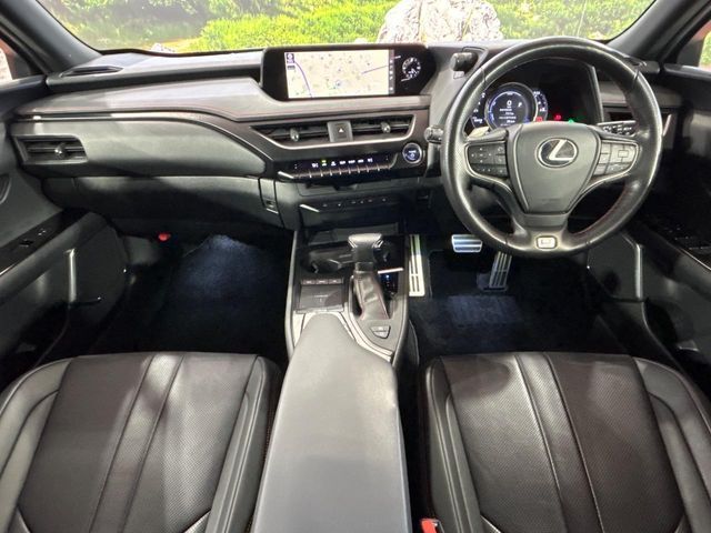 TOYOTA LEXUS UX250H 2019 Image 31