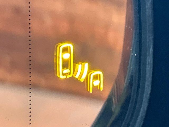 TOYOTA LEXUS UX250H 2019 Image 31