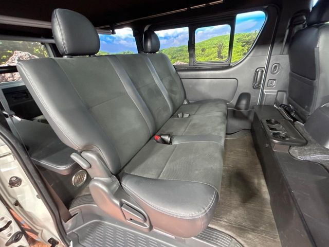 TOYOTA HIACE VAN 4WD 2021 Image 31