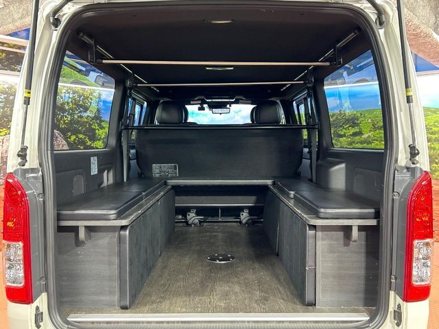 TOYOTA HIACE VAN 4WD 2021 Image 31