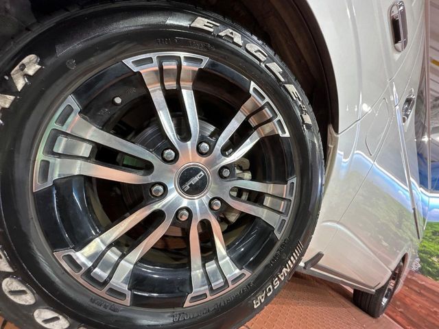 TOYOTA HIACE VAN 4WD 2021 Image 31