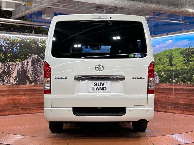 TOYOTA HIACE VAN 4WD 2021 Image 31