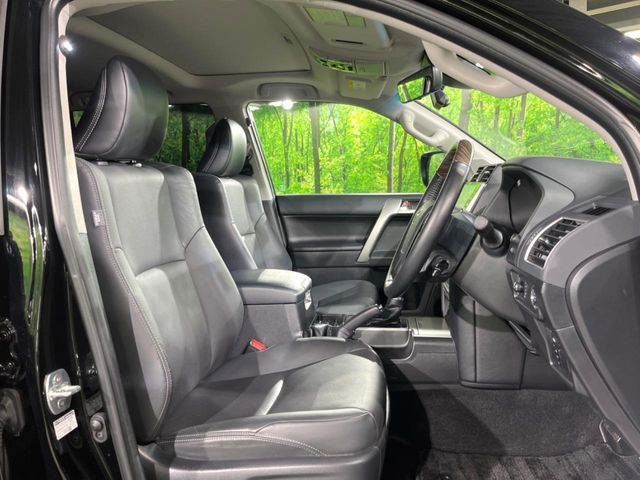 TOYOTA LANDCRUISER PRADO 2023 Image 31