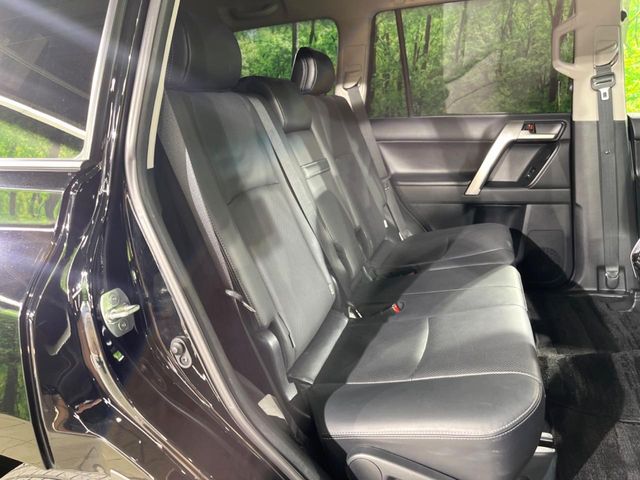 TOYOTA LANDCRUISER PRADO 2023 Image 31