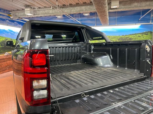 MITSUBISHI TRITON 2024 Image 31