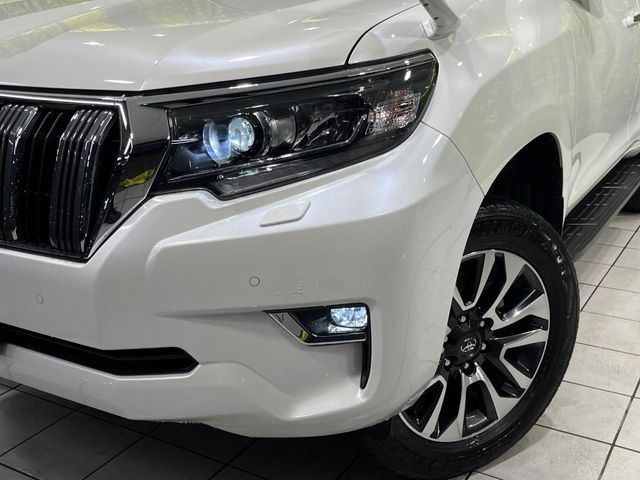 TOYOTA LANDCRUISER PRADO 2023 Image 31