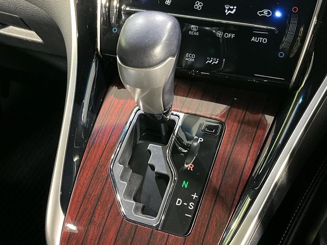 TOYOTA HARRIER HYBRID 2015 Image 31