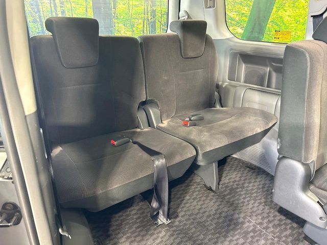 TOYOTA NOAH 2009 Image 31