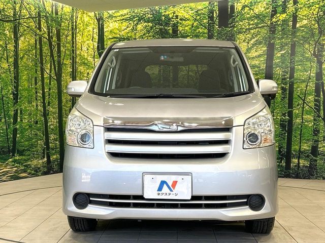 TOYOTA NOAH 2009 Image 31