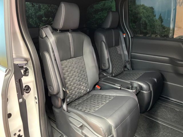 TOYOTA VOXY HYBRID 2026 Image 31