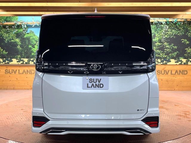 TOYOTA VOXY HYBRID 2026 Image 31