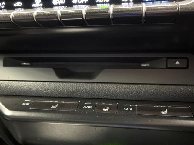 TOYOTA LEXUS UX250H 2020 Image 31