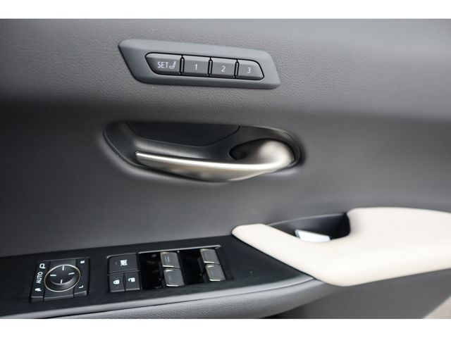 TOYOTA LEXUS UX250H AWD 2023 Image 31