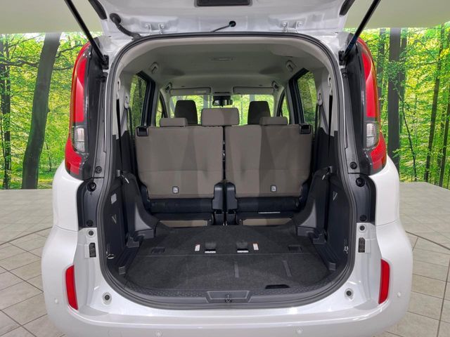 TOYOTA SIENTA HYBRID 2025 Image 31