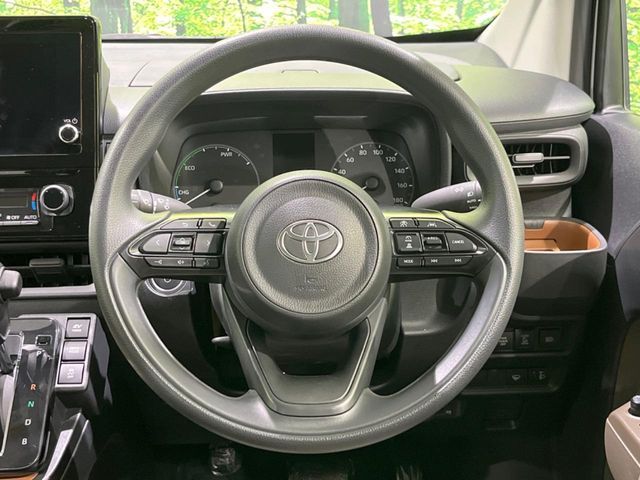 TOYOTA SIENTA HYBRID 2025 Image 31