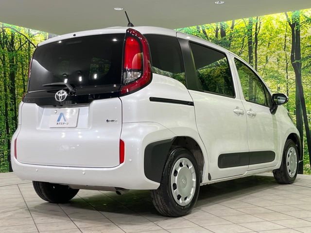 TOYOTA SIENTA HYBRID 2025 Image 31