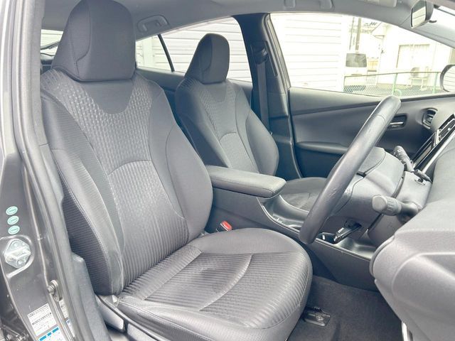 TOYOTA PRIUS 4WD 2016 Image 31