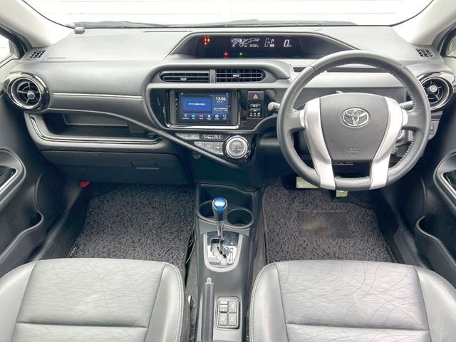 TOYOTA AQUA 2015 Image 31