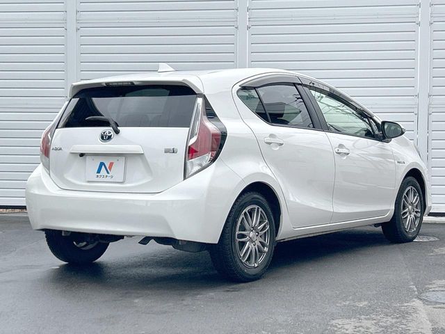 TOYOTA AQUA 2015 Image 31