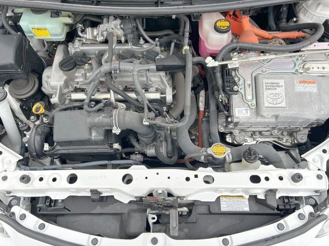 TOYOTA AQUA 2015 Image 31