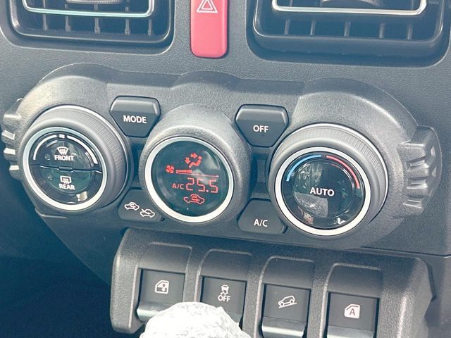 SUZUKI JIMNY NOMADE 2026 Image 31