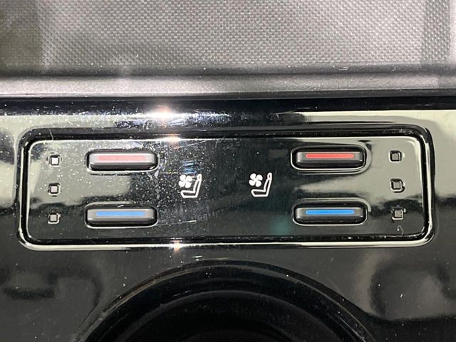 TOYOTA PRIUS 4WD 2019 Image 31