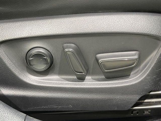 TOYOTA PRIUS 4WD 2019 Image 31