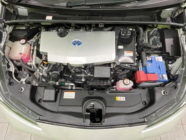 TOYOTA PRIUS 4WD 2019 Image 31