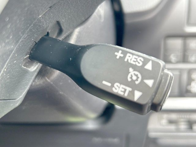 TOYOTA VOXY HYBRID 2019 Image 31