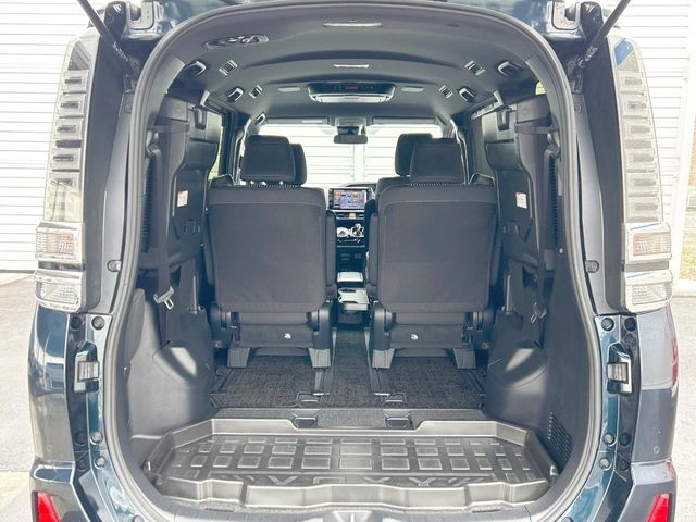 TOYOTA VOXY HYBRID 2019 Image 31