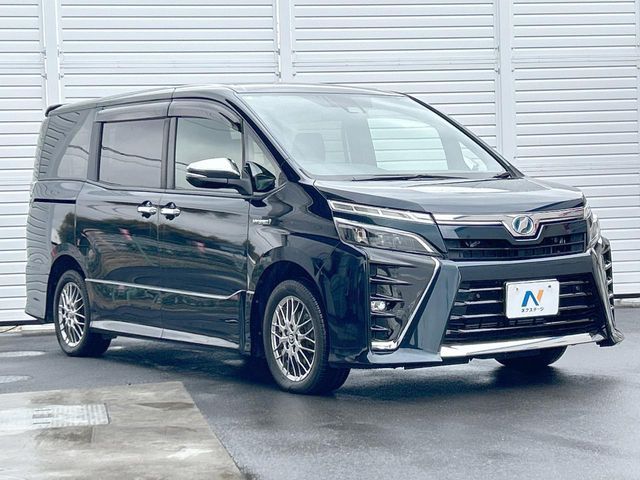 TOYOTA VOXY HYBRID 2019 Image 31