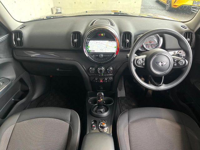 BMW MINI ONE CROSSOVER 2020 Image 31