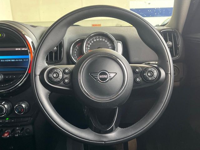 BMW MINI ONE CROSSOVER 2020 Image 31