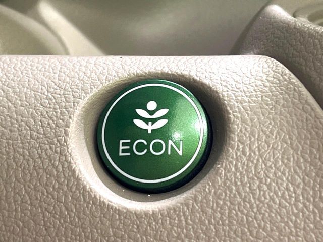 HONDA N BOX 2015 Image 31