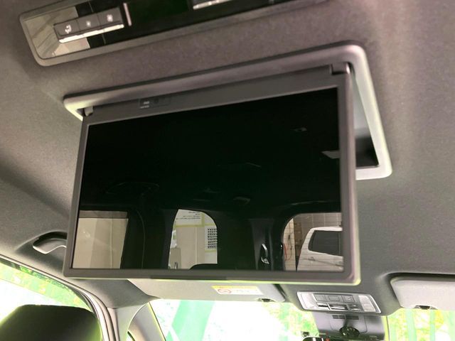 TOYOTA VOXY HYBRID 2023 Image 31