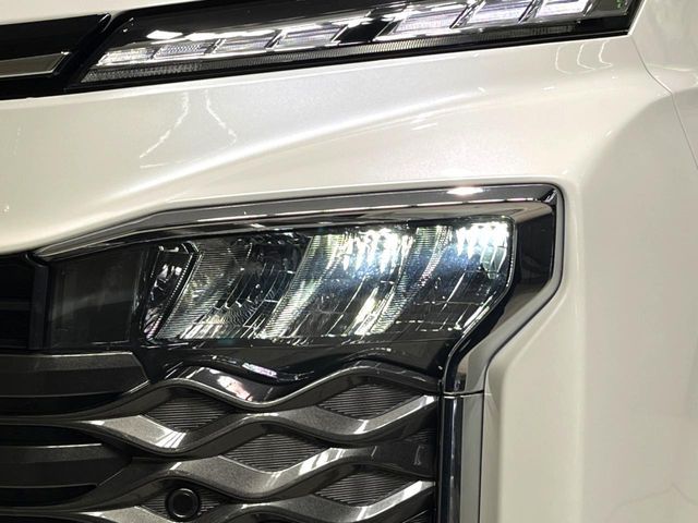 TOYOTA VOXY HYBRID 2023 Image 31