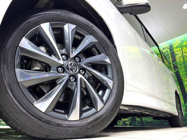 TOYOTA VOXY HYBRID 2023 Image 31