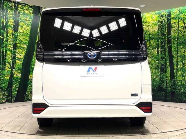 TOYOTA VOXY HYBRID 2023 Image 31