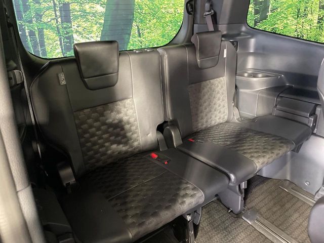 TOYOTA VOXY HYBRID 2022 Image 31